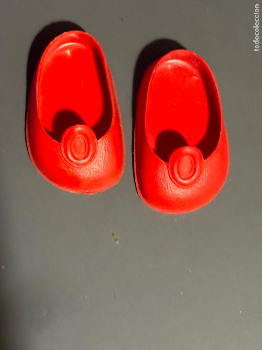 Mu&ntilde;ecas Nancy y Lucas: ZAPATOS NANCY ROJOS BOTON NUEVOS