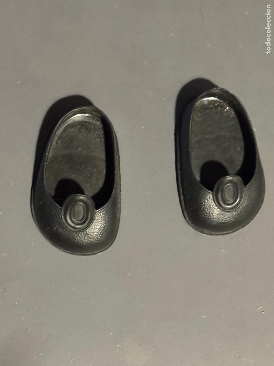 Mu&ntilde;ecas Nancy y Lucas: ZAPATOS NEGROS DE BOTON DE NANCY DE FAMOSA NUEVOS