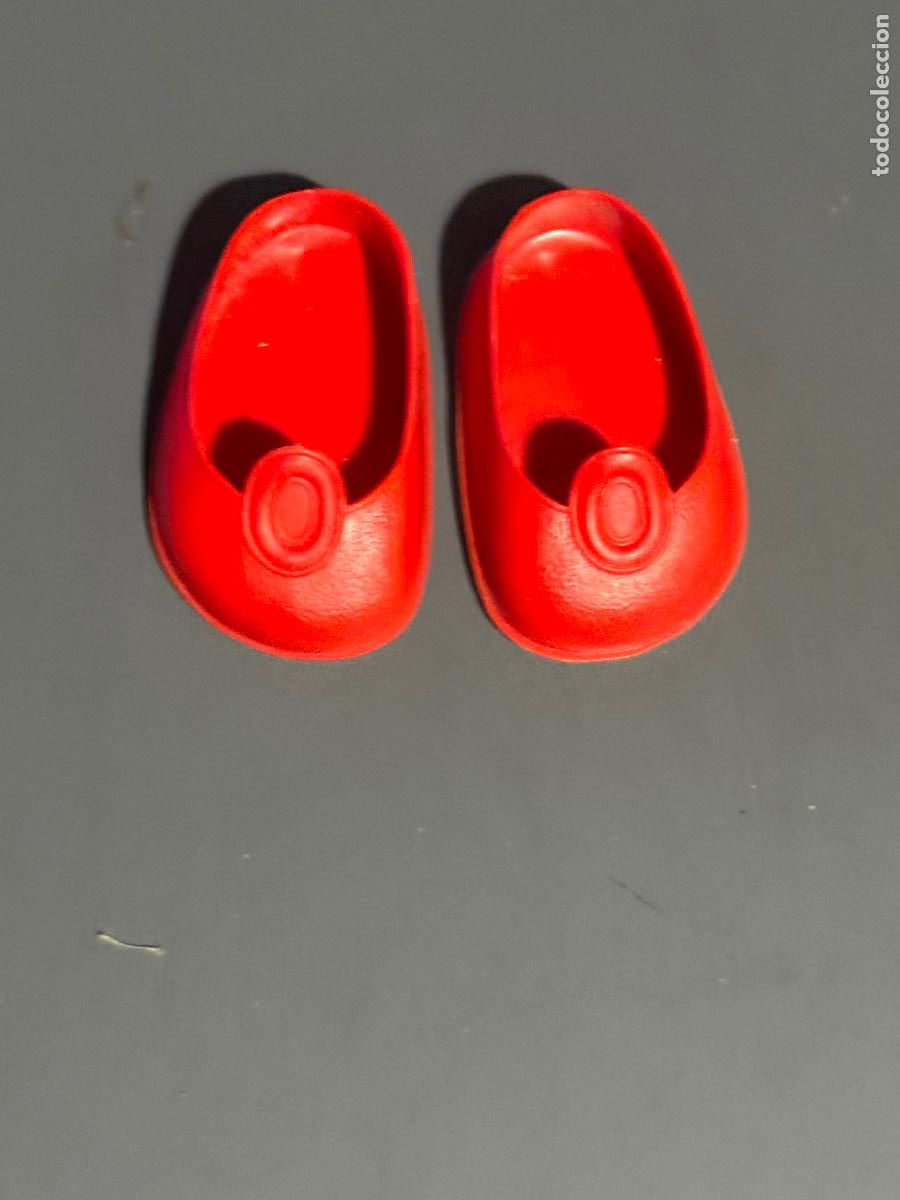 Mu&ntilde;ecas Nancy y Lucas: ZAPATOS NANCY ROJOS BOTON NUEVOS