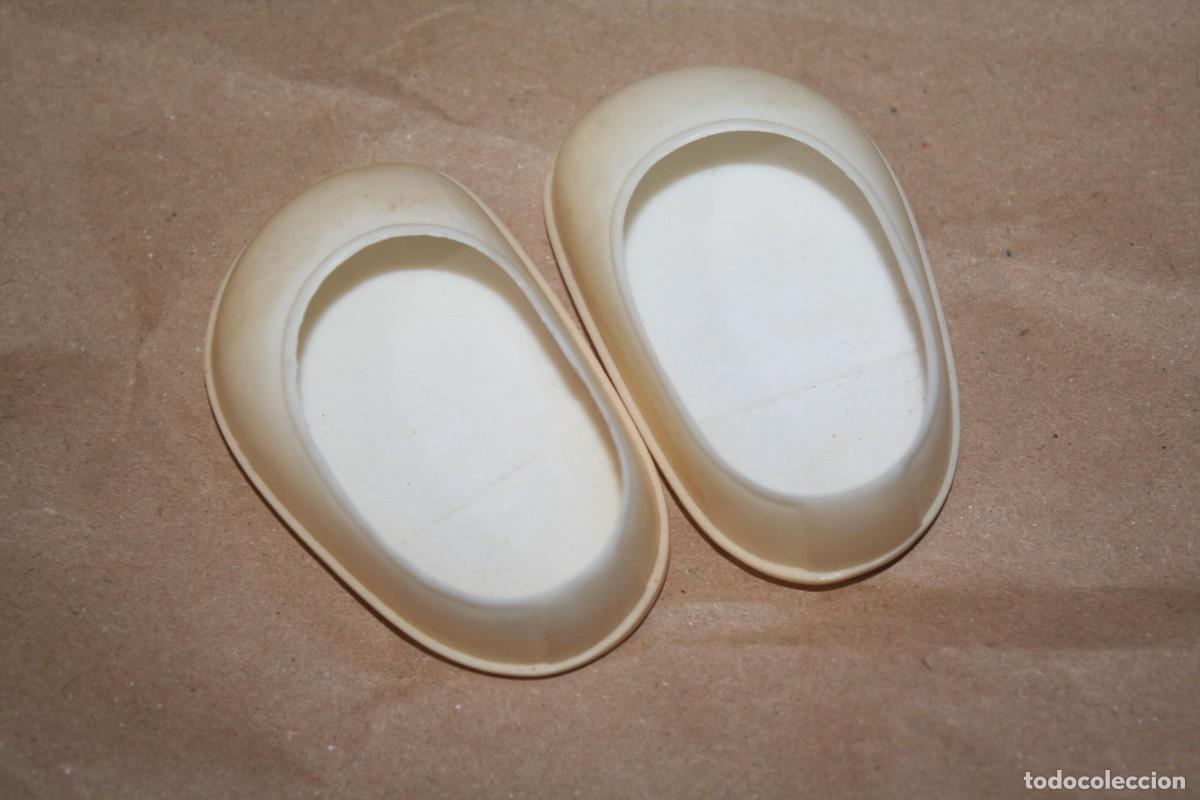 Mu&ntilde;ecas Nancy y Lucas: zapatos ZUECOS MU&Ntilde;ECA NANCY