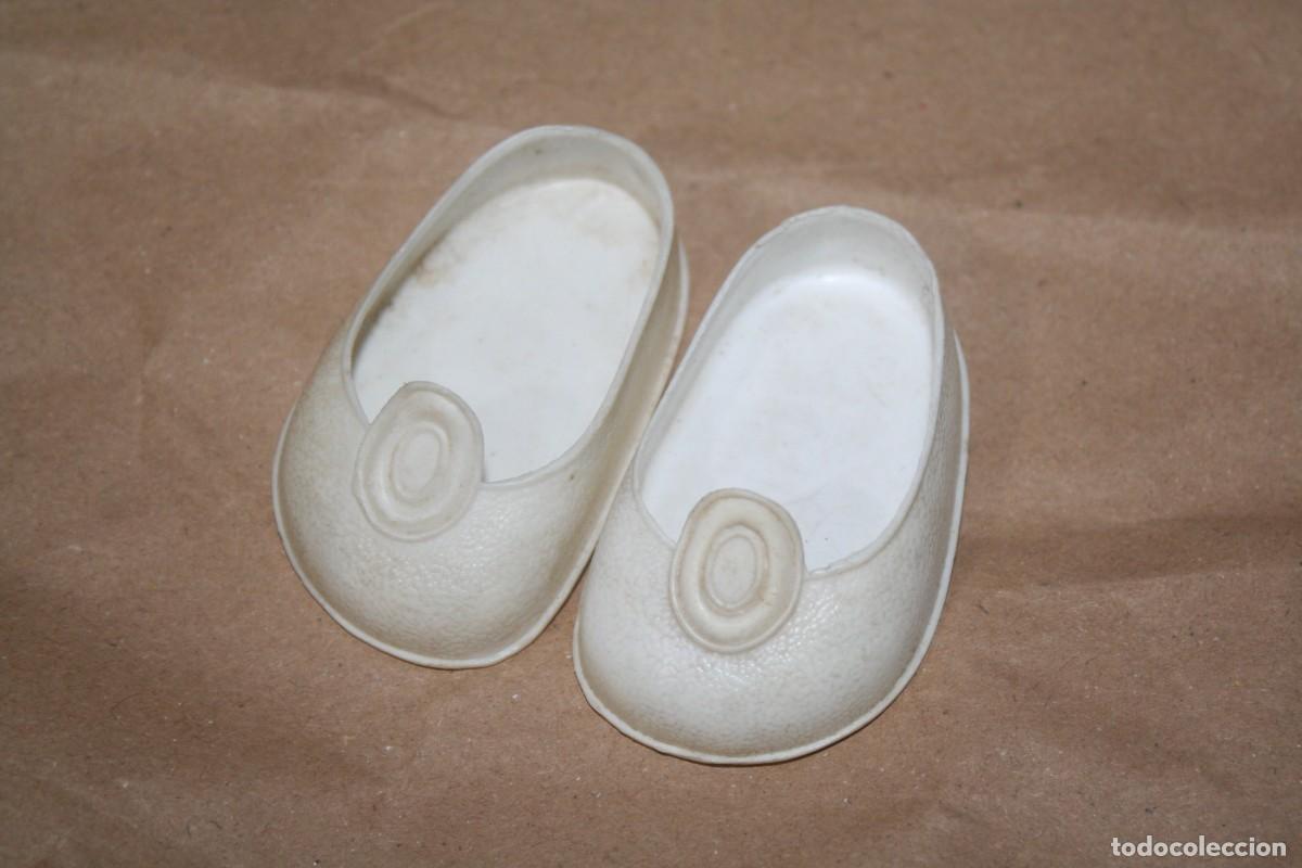 Mu&ntilde;ecas Nancy y Lucas: zapatos ZUECOS MU&Ntilde;ECA NANCY