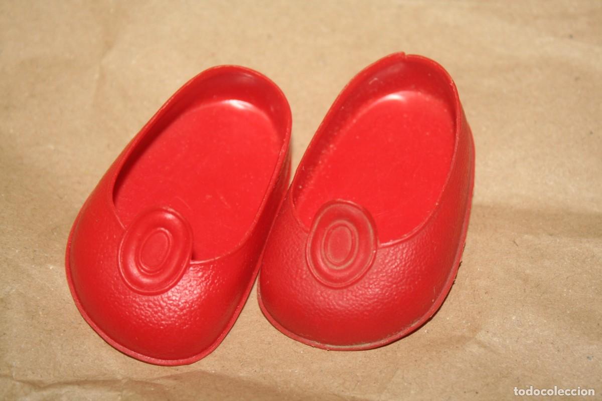 Mu&ntilde;ecas Nancy y Lucas: zapatos ZUECOS MU&Ntilde;ECA NANCY