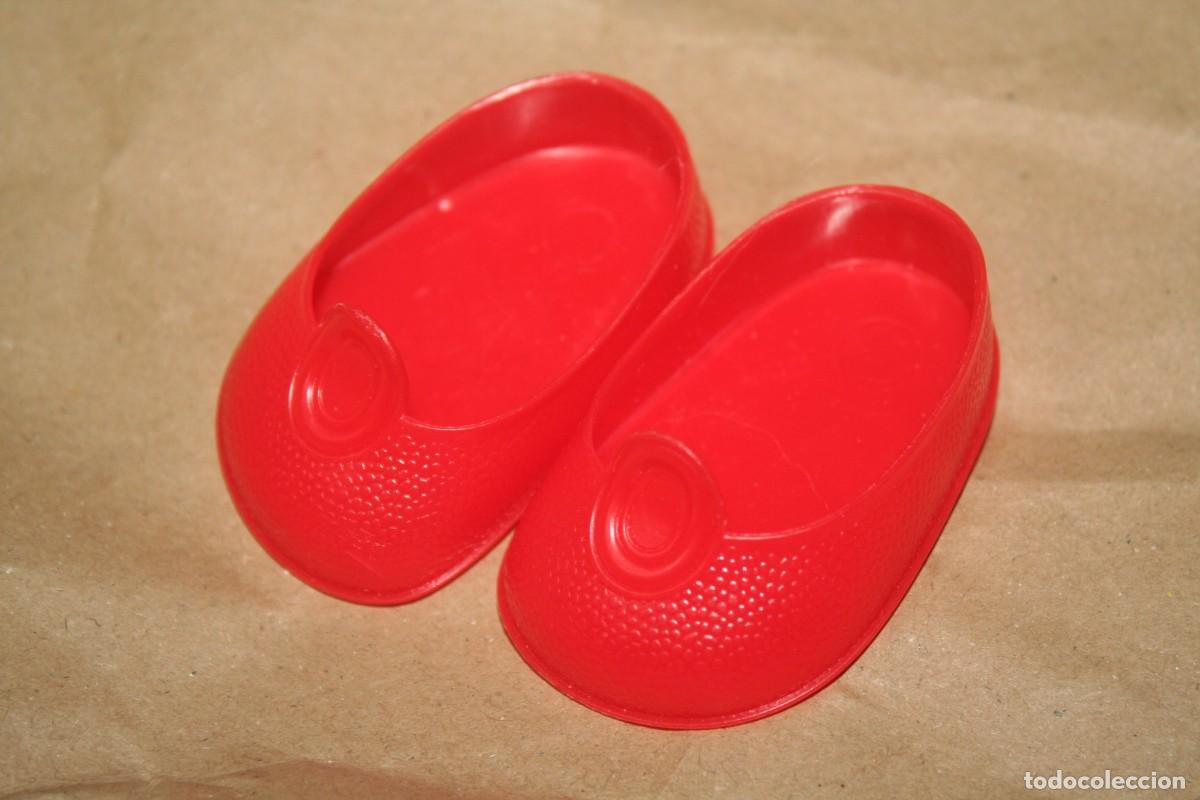 Mu&ntilde;ecas Nancy y Lucas: zapatos ZUECOS MU&Ntilde;ECA NANCY