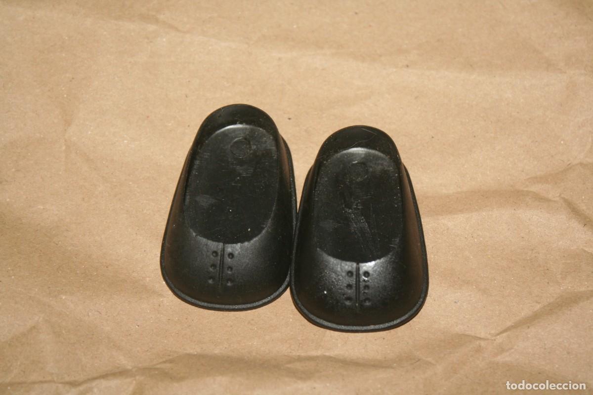 Mu&ntilde;ecas Nancy y Lucas: zapatos ZUECOS MU&Ntilde;ECA NANCY KIKA