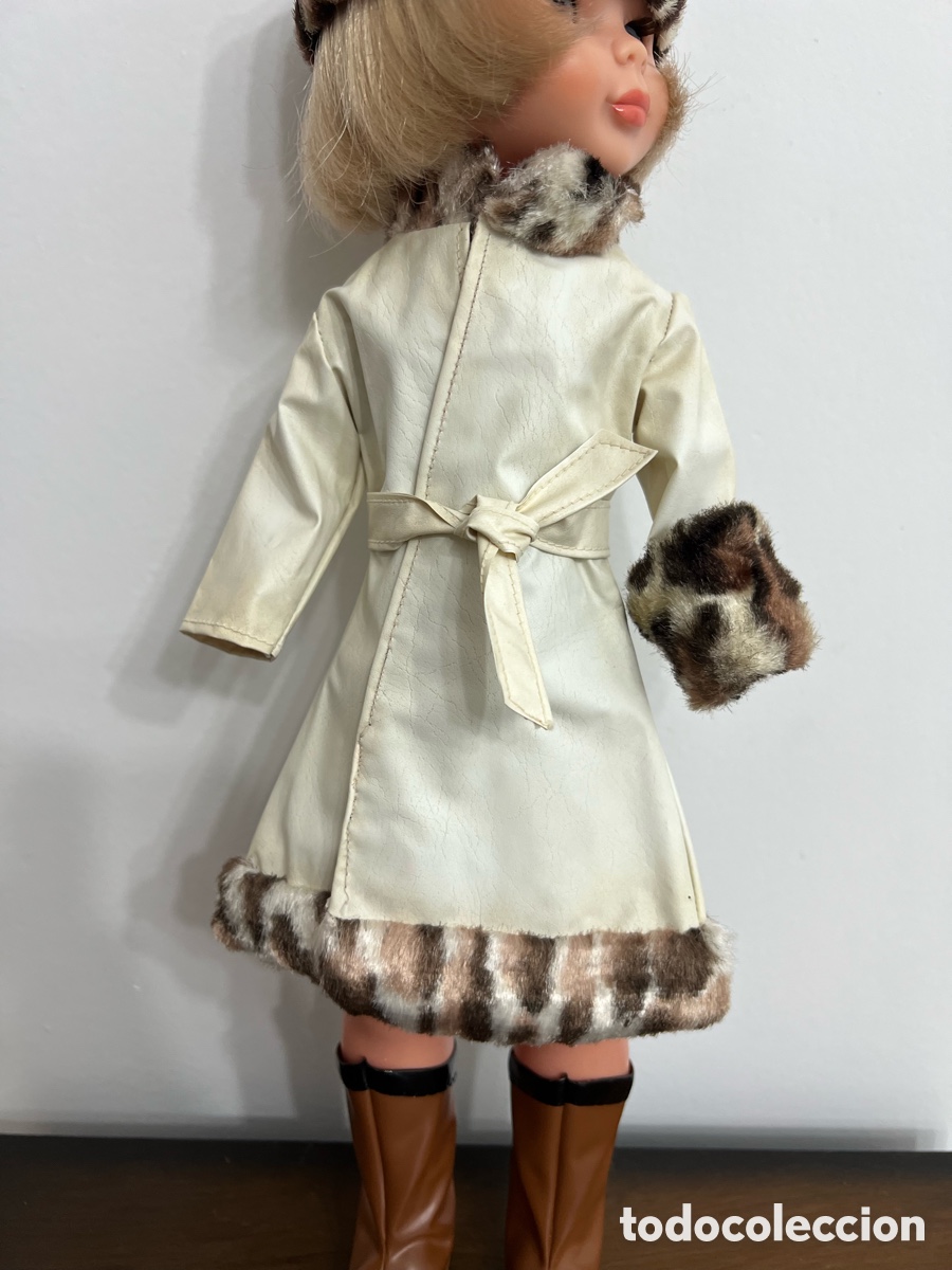 Mu&ntilde;ecas Nancy y Lucas: Abrigo invierno nancy antiguo