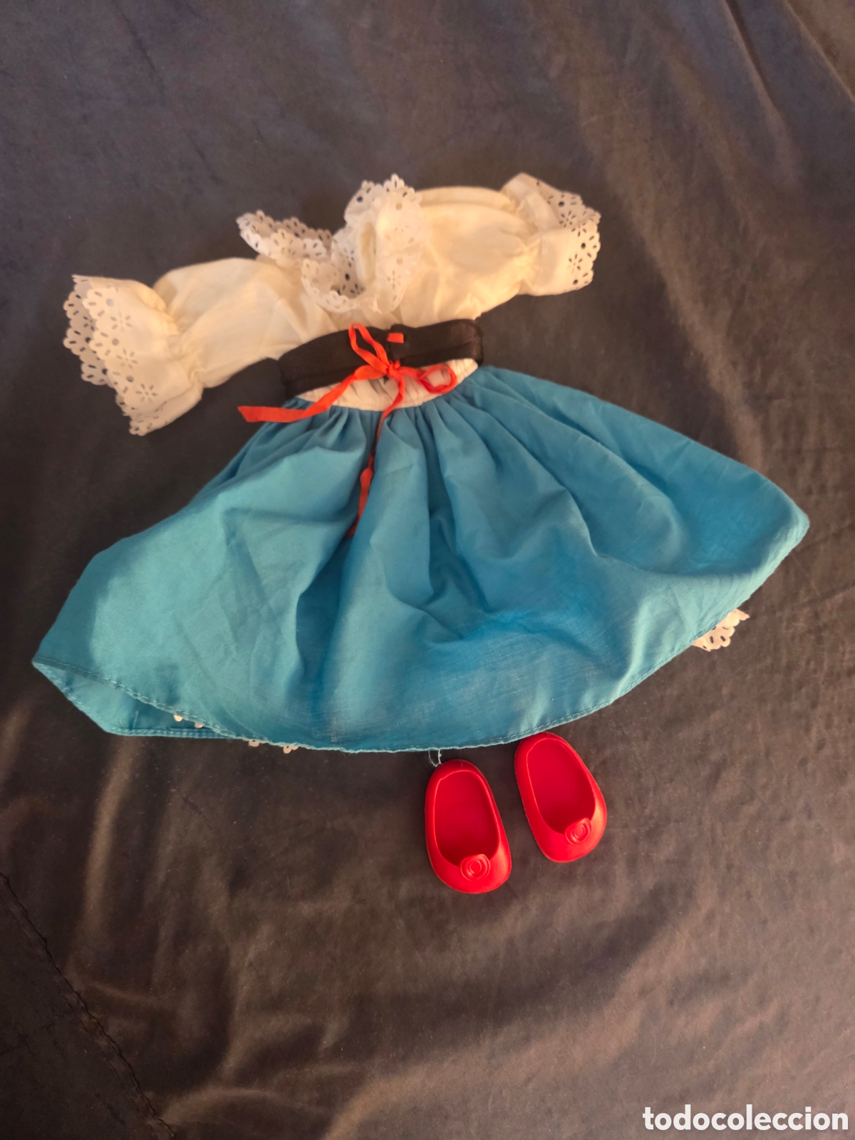 Mu&ntilde;ecas Nancy y Lucas: Vestido Nancy cenicienta y zapayos boton