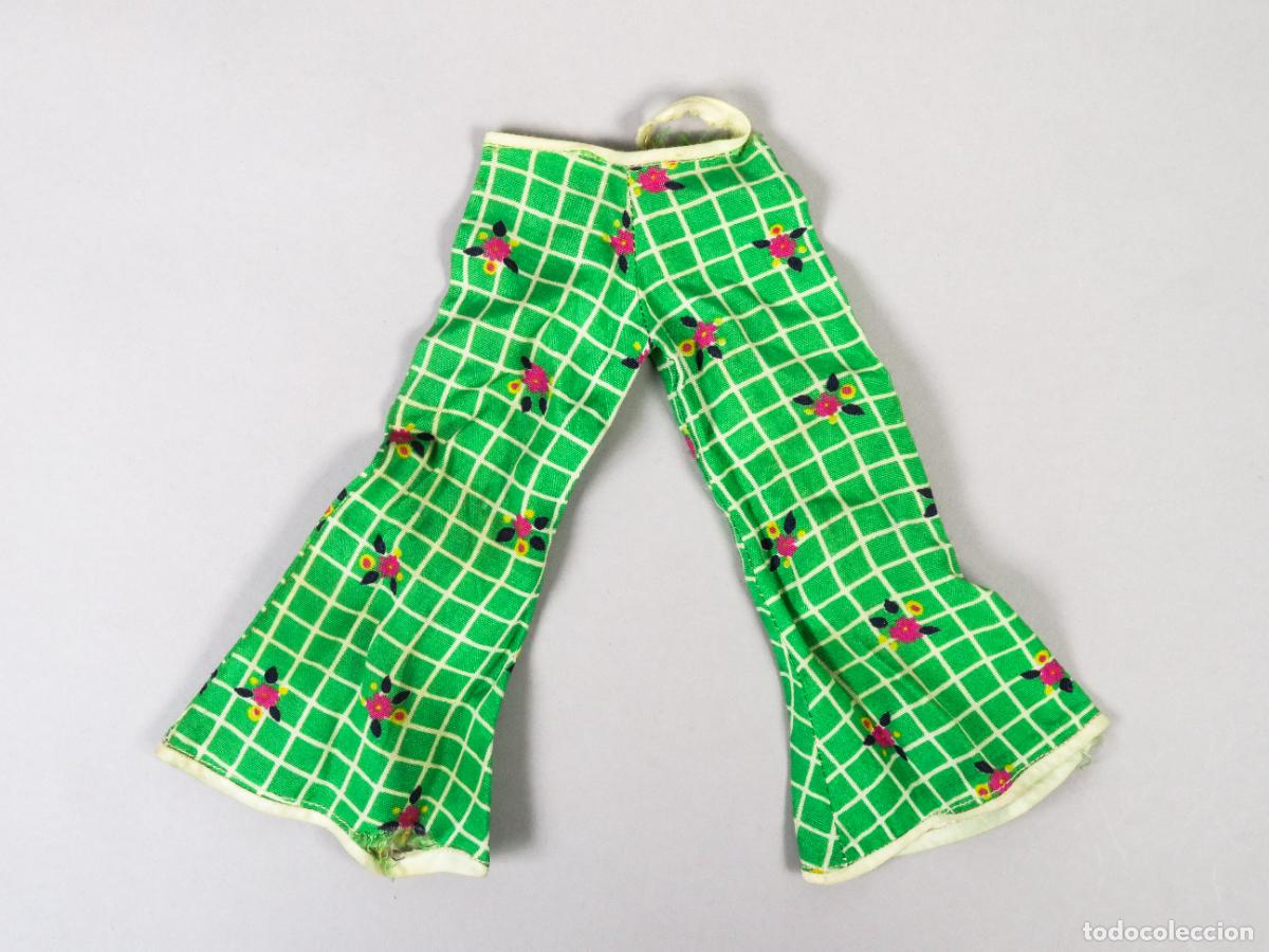 Mu&ntilde;ecas Nancy y Lucas: Nancy Famosa pantal&oacute;n conjunto En el jard&iacute;n color verde a&ntilde;os 70