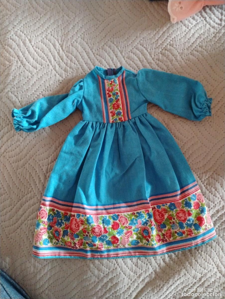 Mu&ntilde;ecas Nancy y Lucas: Nancy vestido azul con flores estampadas - Foto 1