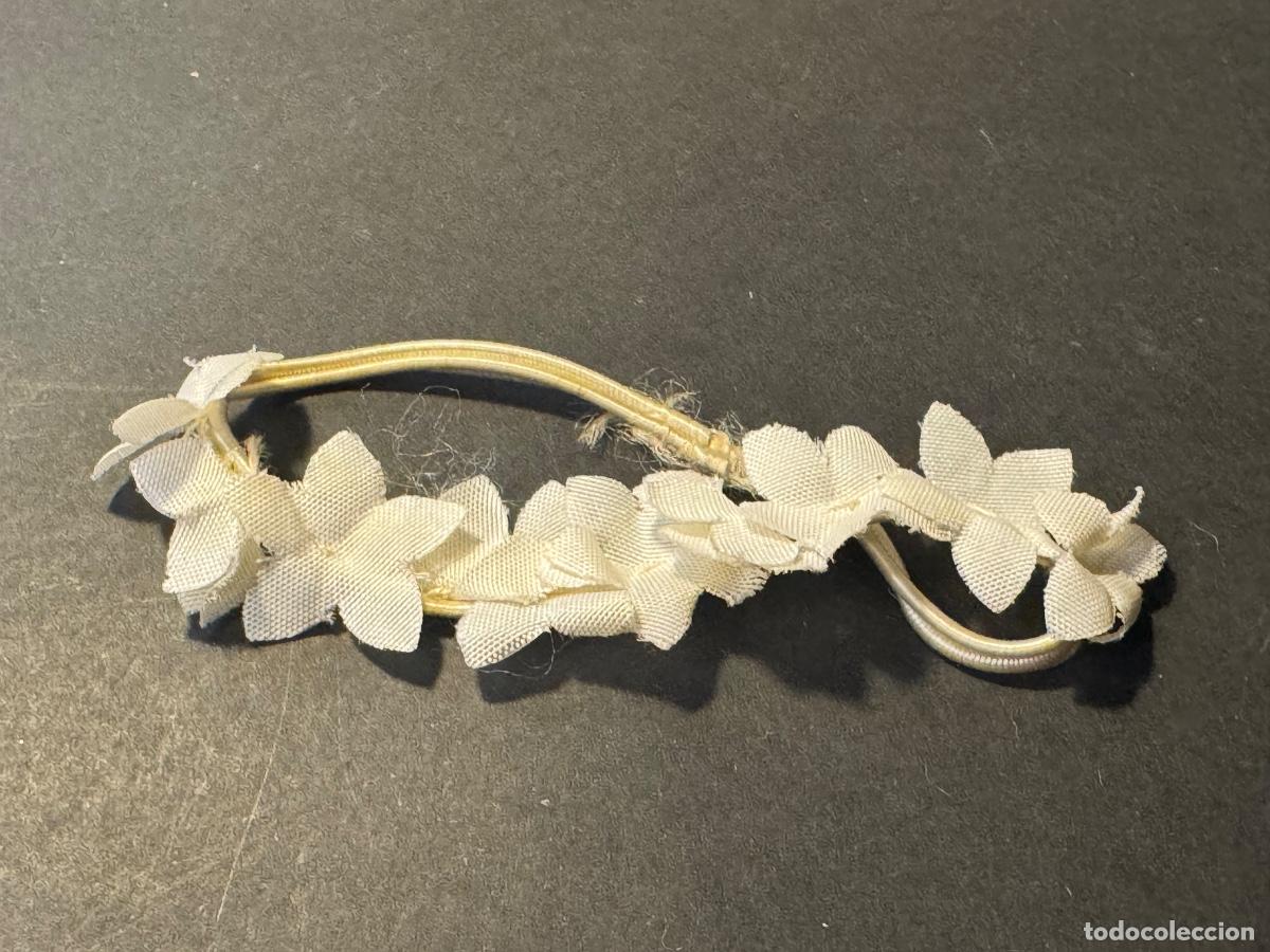 Mu&ntilde;ecas Nancy y Lucas: NANCY ??? CINTA EL&Aacute;STICA CON FLORES PARA PELO (G)