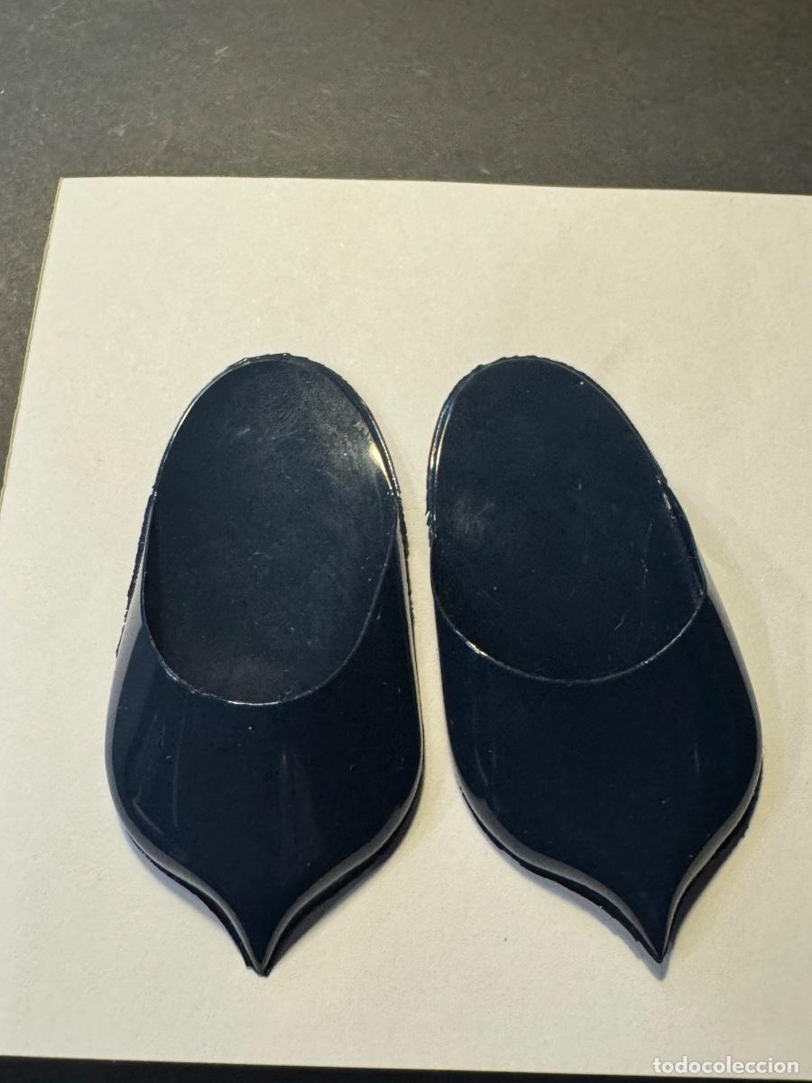 Mu&ntilde;ecas Nancy y Lucas: NANCY ZAPATILLAS BABUCHAS AZULES CONJUNTO BUENAS NOCHES -ORIGINAL FAMOSA (G)