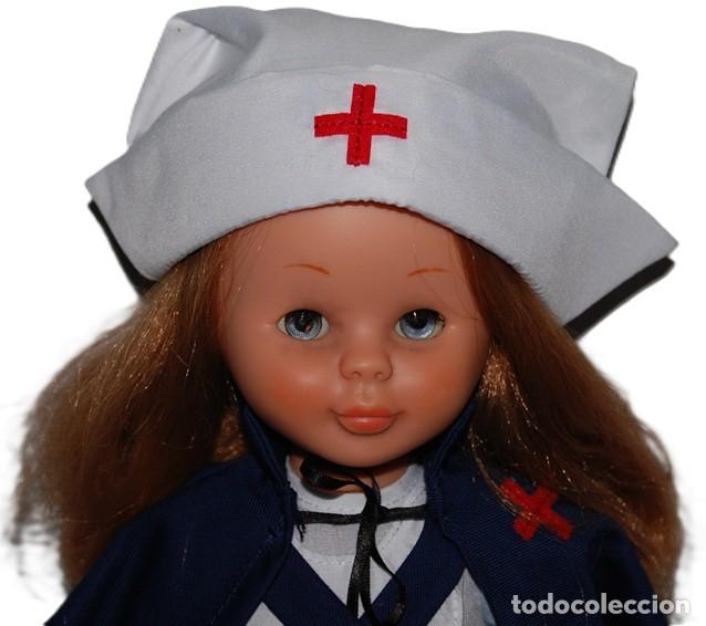 Mu&ntilde;ecas Nancy y Lucas: MU&Ntilde;ECA NANCY PELIRROJA A&Ntilde;OS 70 VESTIDA DE ENFERMERA CRUZ ROJA ( VESTIDO REEDITADO )