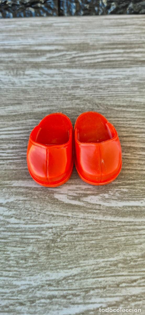 Mu&ntilde;ecas Nancy y Lucas: Nancy Zuecos Rojos varios