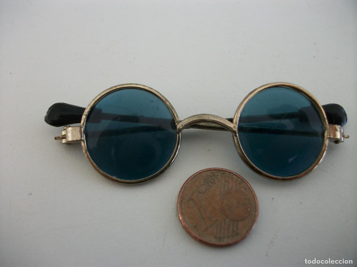 Poup&eacute;es Nancy et Lucas: Gafas de metal y cristal de sol para mu&ntilde;ecas Nancy de Famosa son nuevas