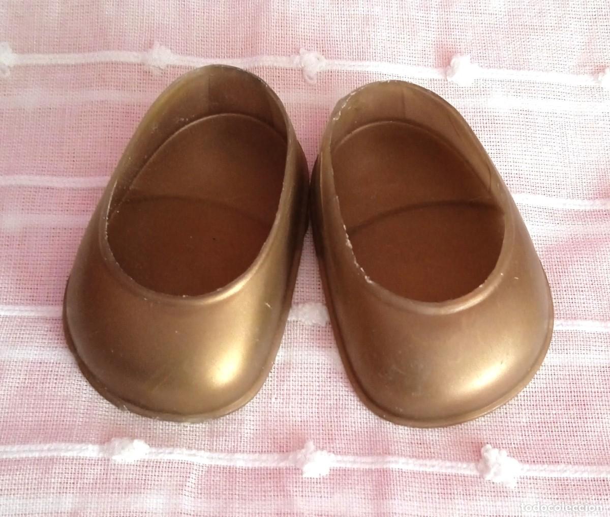 Mu&ntilde;ecas Nancy y Lucas: ZAPATOS DORADOS NANCY - Foto 1