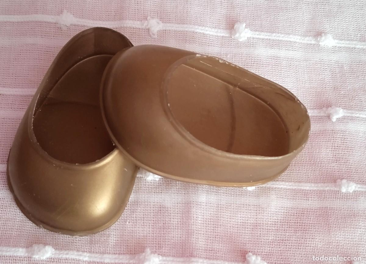 Mu&ntilde;ecas Nancy y Lucas: ZAPATOS DORADOS NANCY - Foto 2