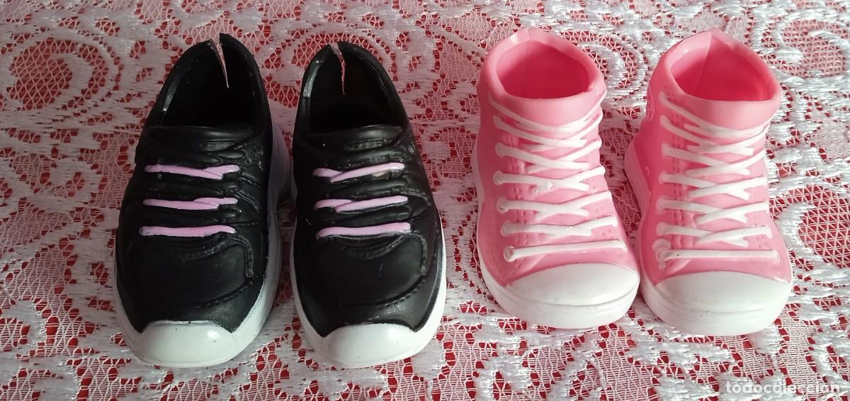Mu&ntilde;ecas Nancy y Lucas: ZAPATILLAS DEPORTIVAS-BAMBAS-NANCY NEW