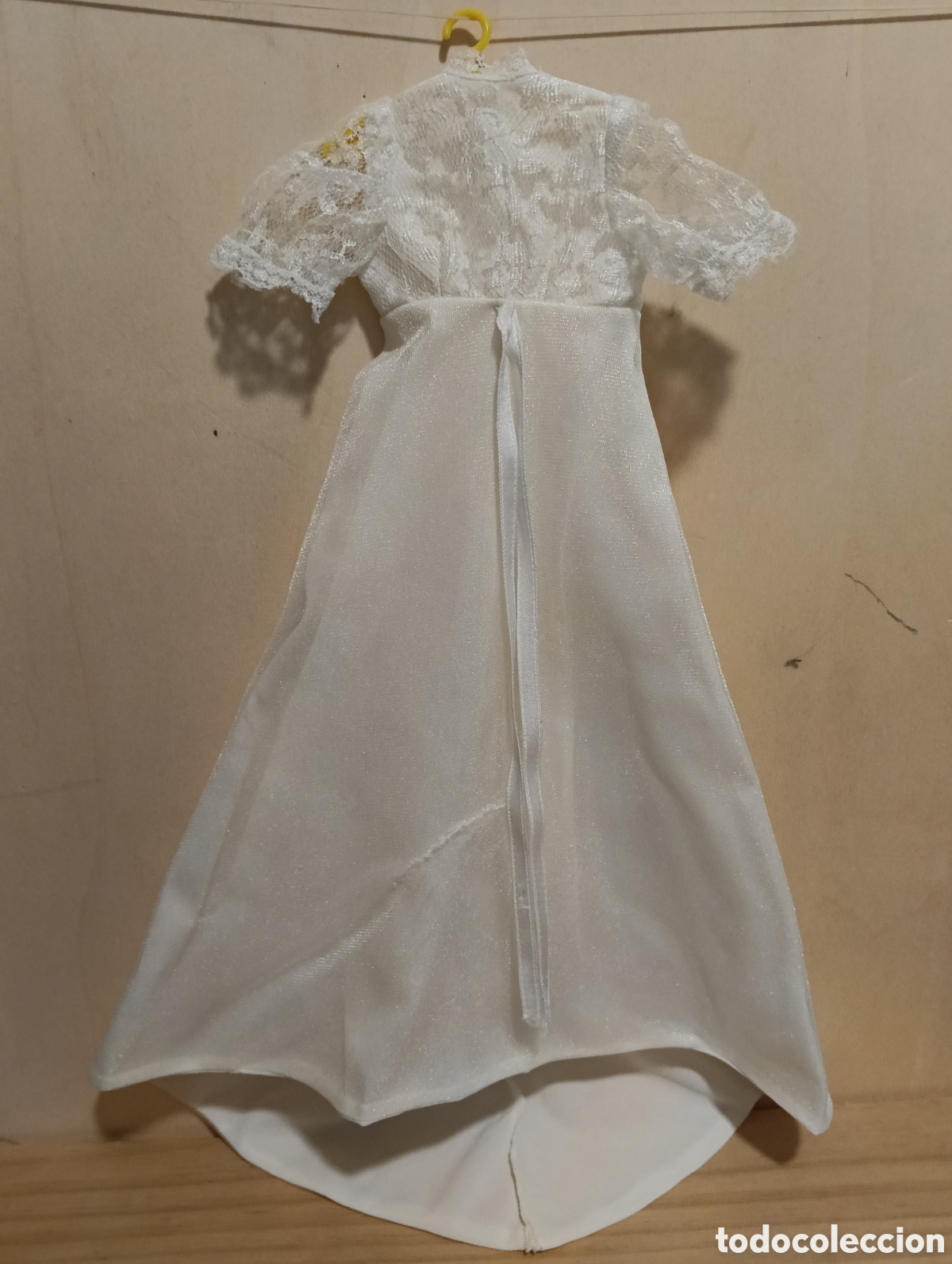 Mu&ntilde;ecas Nancy y Lucas: Vestido de Novia Nancy de Famosa, con una costura
