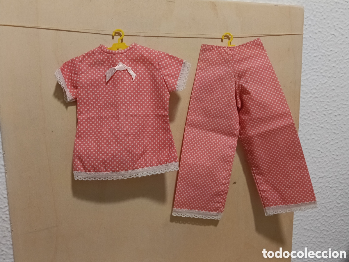 Mu&ntilde;ecas Nancy y Lucas: Pijama Original Nancy de Famosa (A&ntilde;os 70) - Con Etiqueta - Dos Piezas.