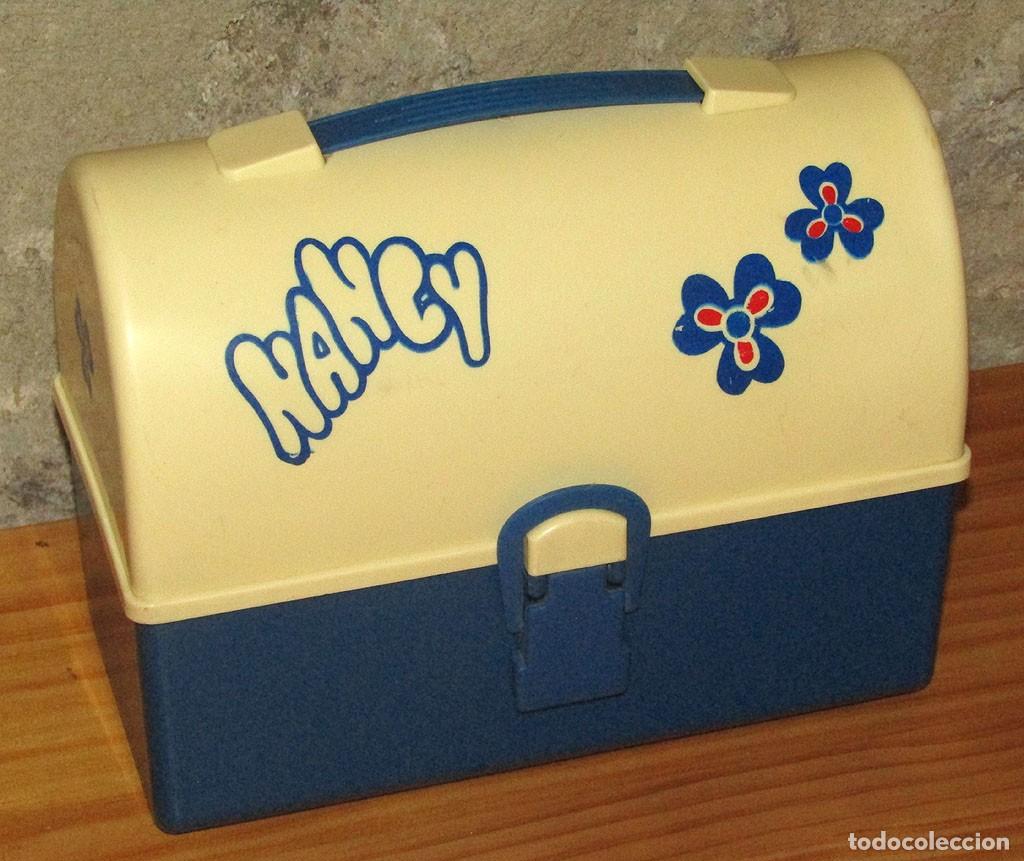 Mu&ntilde;ecas Nancy y Lucas: ANTIGUO MALET&Iacute;N, BA&Uacute;L O CAB&Aacute;S DE NANCY, DE FAMOSA - A&Ntilde;OS 70 - MUY BUEN ESTADO