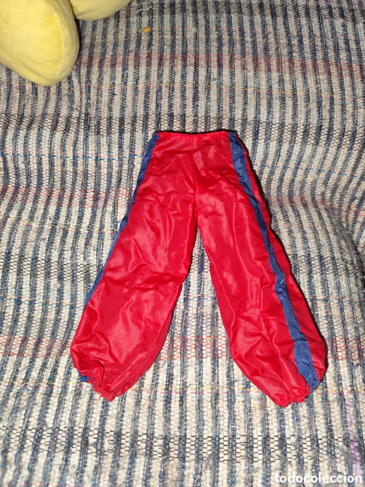 Poup&eacute;es Nancy et Lucas: Pantal&oacute;n Sky Nancy rojo y azul