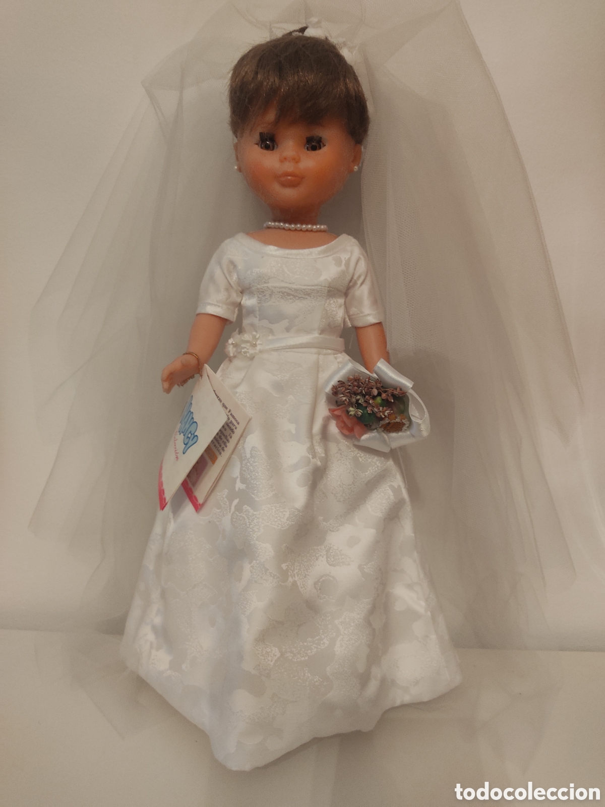 Poup&eacute;es Nancy et Lucas: Mu&ntilde;eca Nancy Quir&oacute;n novia