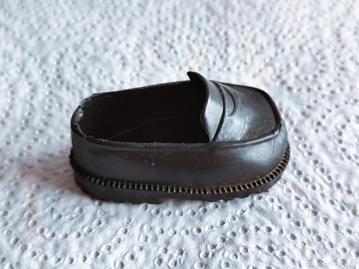 Mu&ntilde;ecas Nancy y Lucas: NANCY - Antiguo Zapato Mocas&iacute;n Negro.
