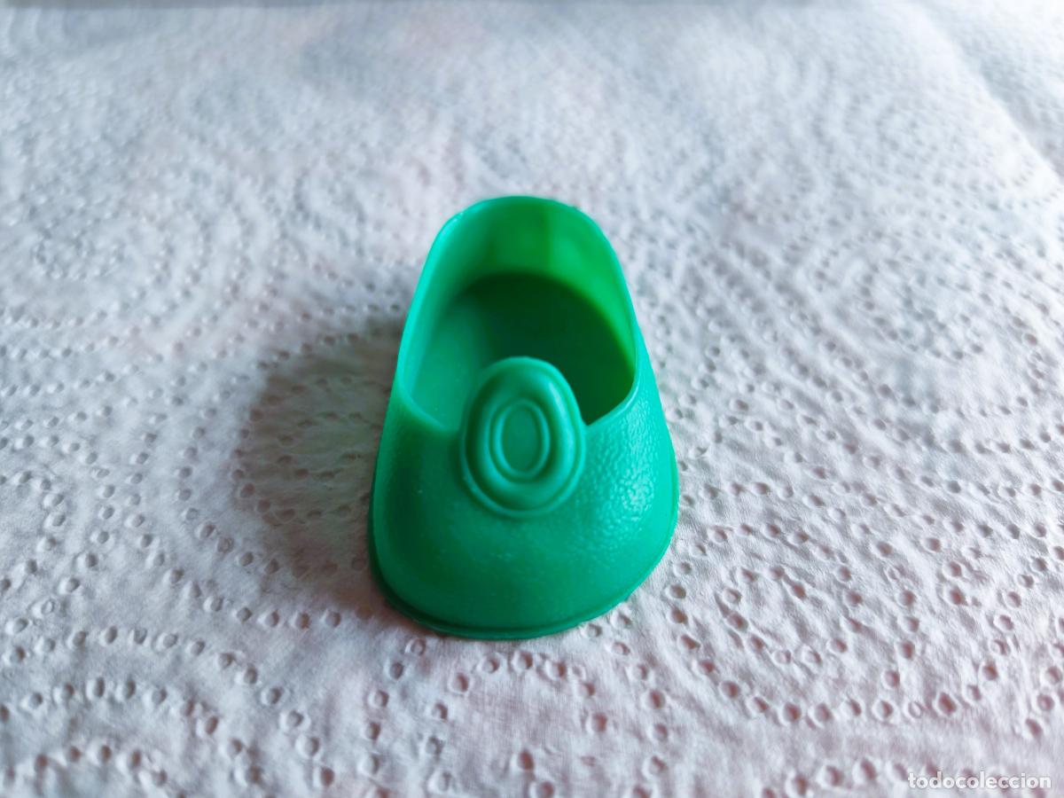 Mu&ntilde;ecas Nancy y Lucas: NANCY - Antiguo Zapato Bot&oacute;n Verde - Foto 1