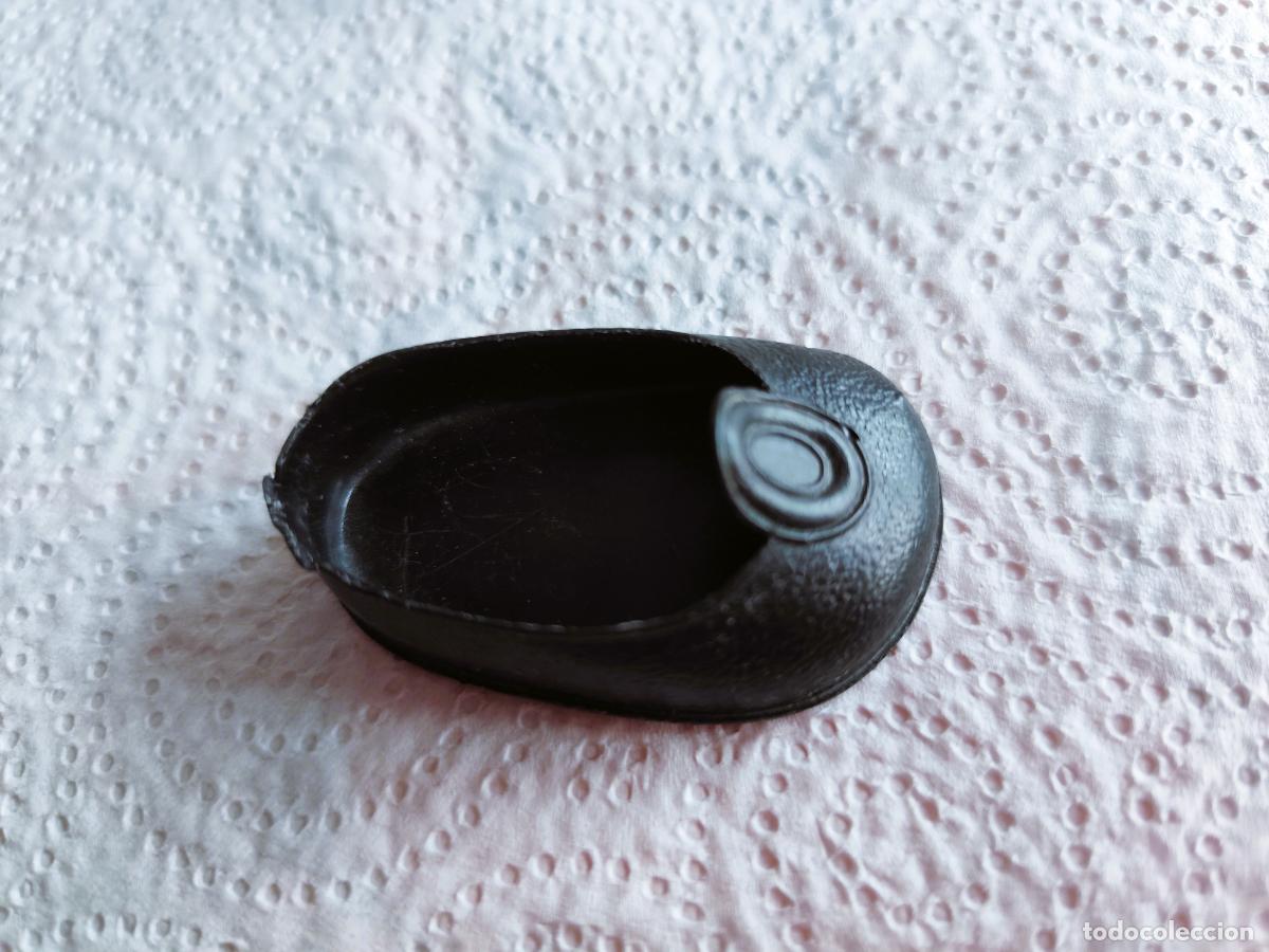 Mu&ntilde;ecas Nancy y Lucas: NANCY - Antiguo Zapato Bot&oacute;n Negro