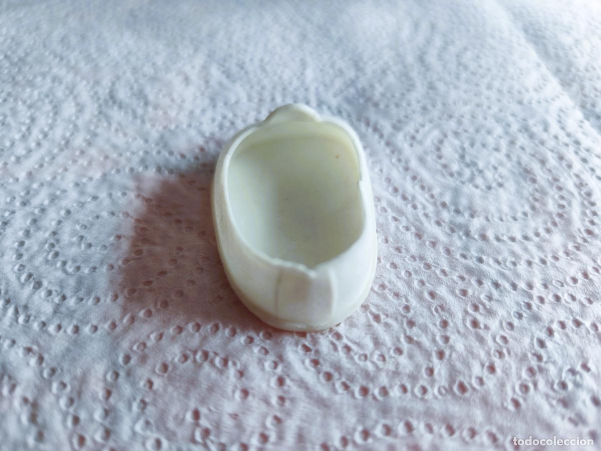 Mu&ntilde;ecas Nancy y Lucas: NANCY - Antiguo Zapato Blanco de Bot&oacute;n - Foto 3