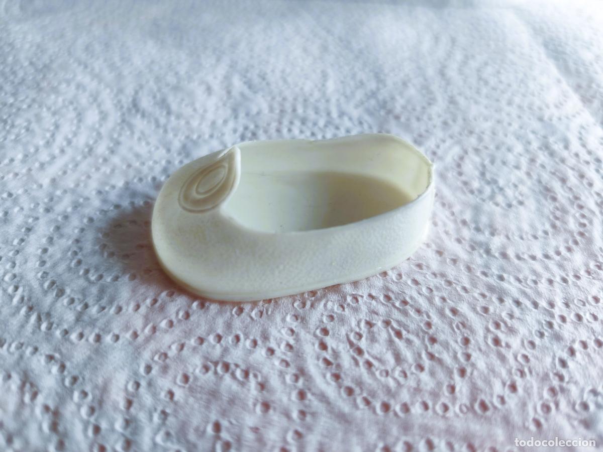 Mu&ntilde;ecas Nancy y Lucas: NANCY - Antiguo Zapato Blanco de Bot&oacute;n - Foto 4