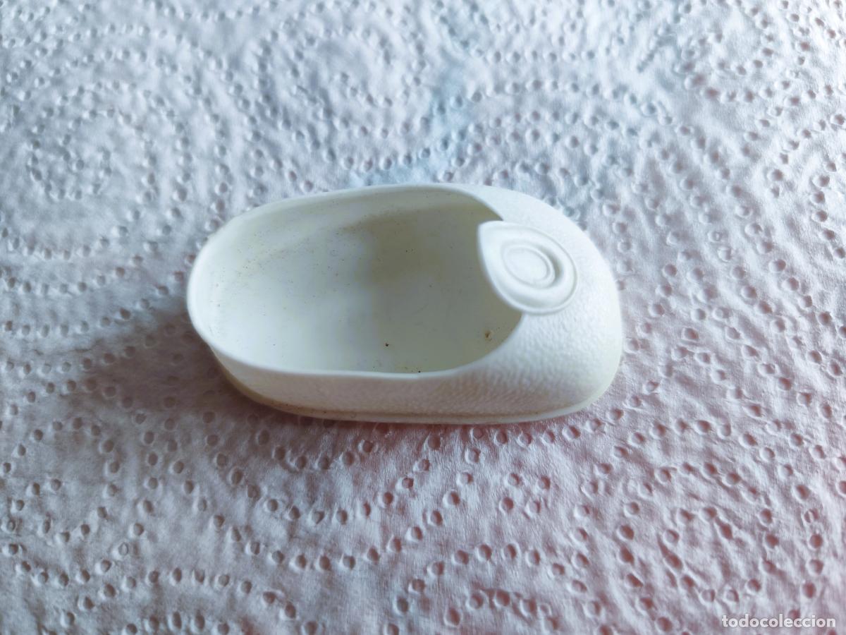 Mu&ntilde;ecas Nancy y Lucas: NANCY - Antiguo Zapato Blanco de Bot&oacute;n - Foto 3