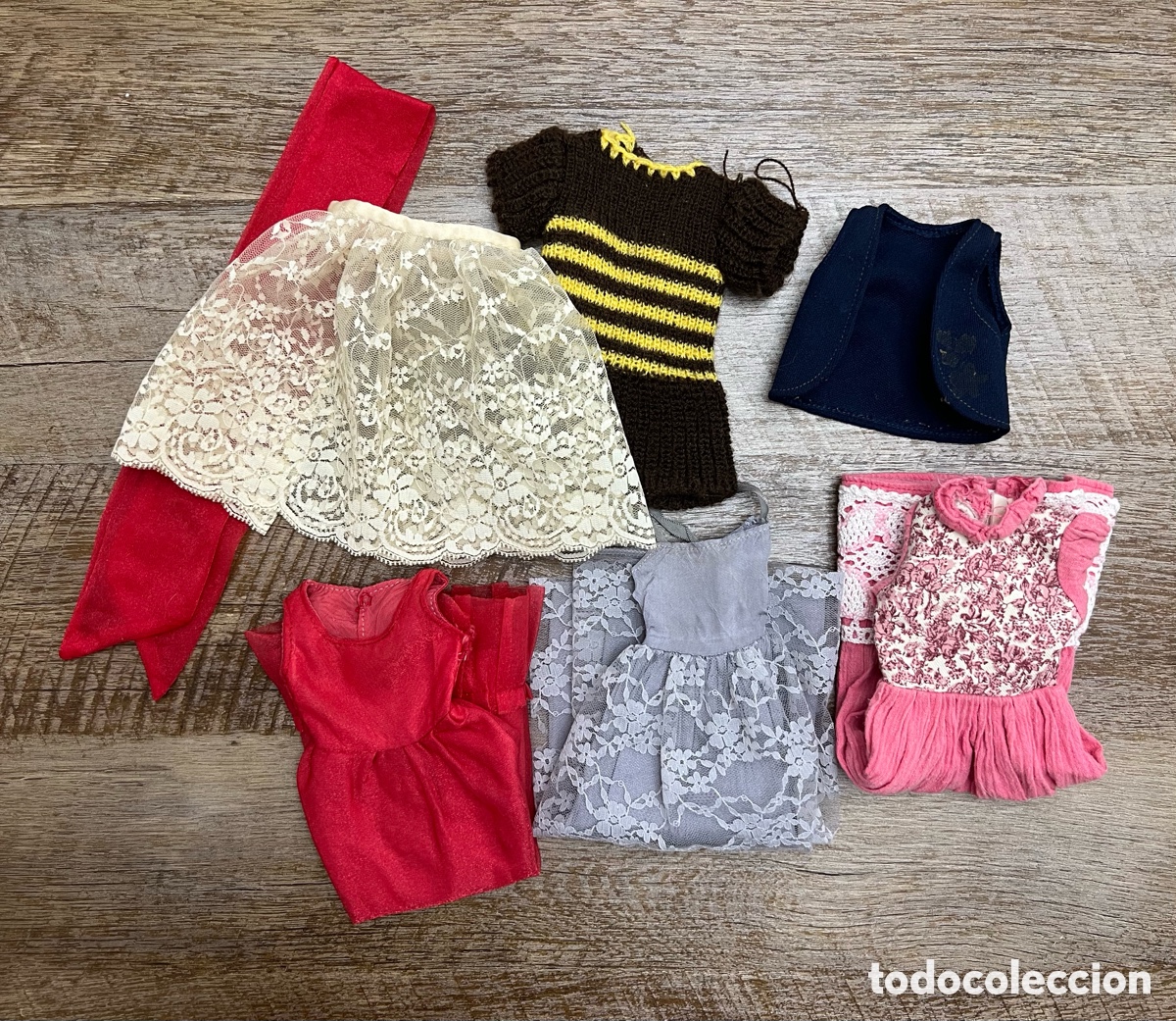 Mu&ntilde;ecas Nancy y Lucas: Lote de ropa nancy original