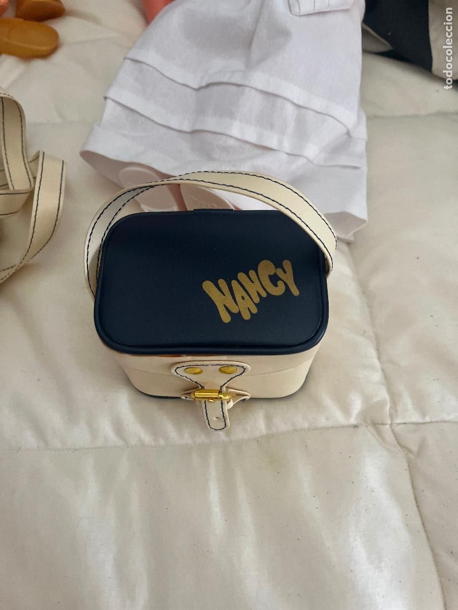 Mu&ntilde;ecas Nancy y Lucas: Neceser de Nancy impecable - Foto 1