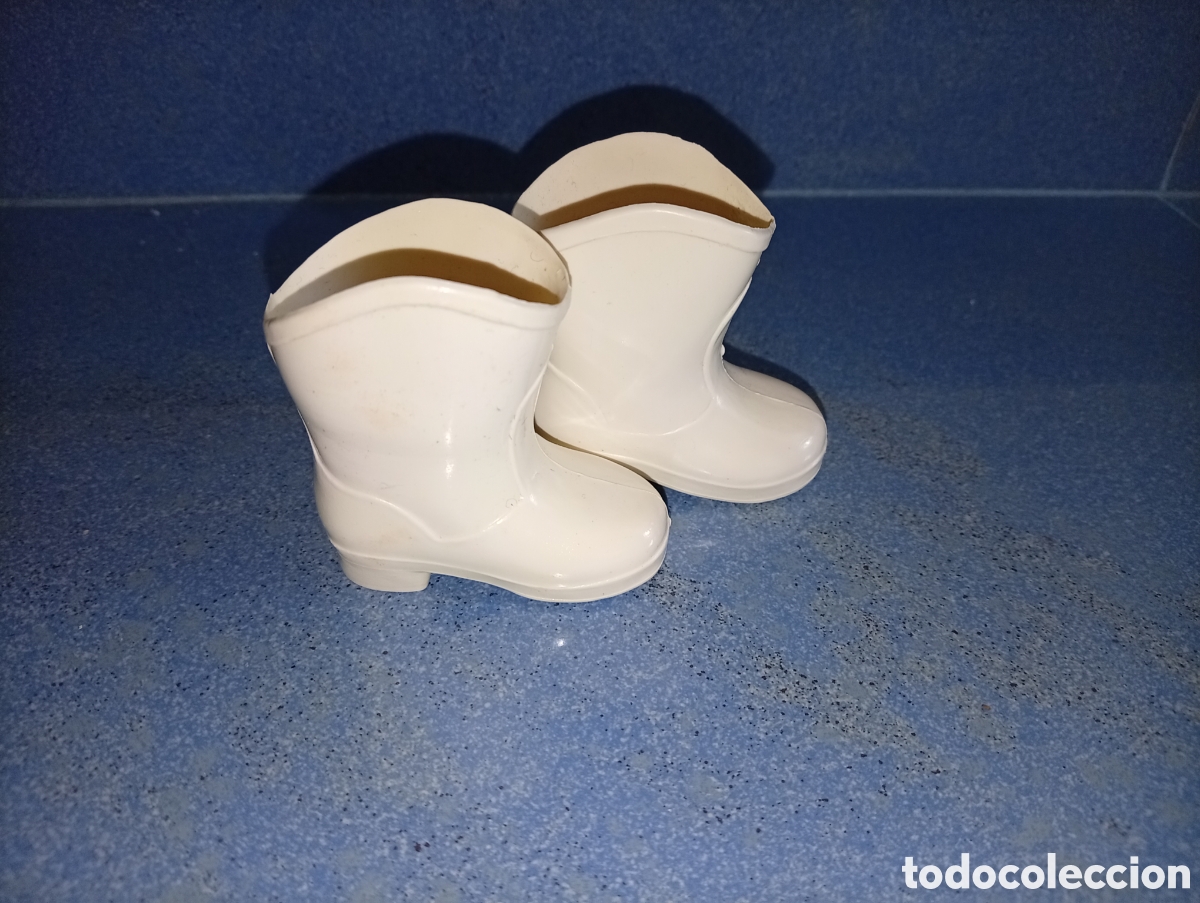 Mu&ntilde;ecas Nancy y Lucas: ANTIGUAS BOTAS BLANCAS MU&Ntilde;ECA NANCY FAMOSA