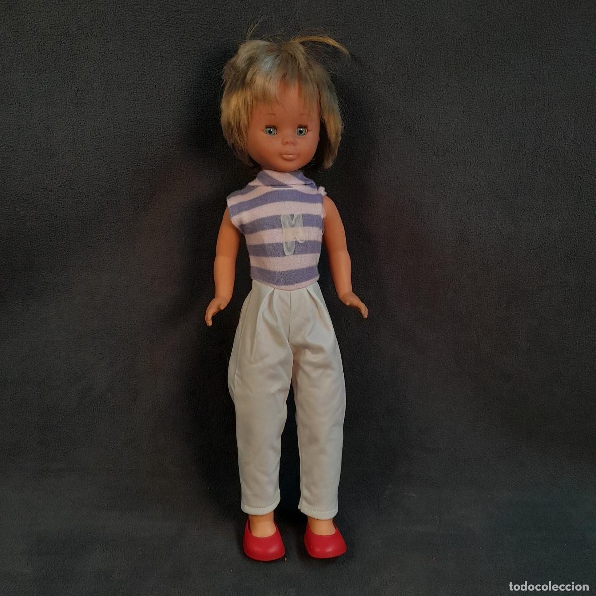 Mu&ntilde;ecas Nancy y Lucas: MU&Ntilde;ECA MODELO NANCY DE FAMOSA CON MECANISMO SONORO A PILAS. 1970 CA.