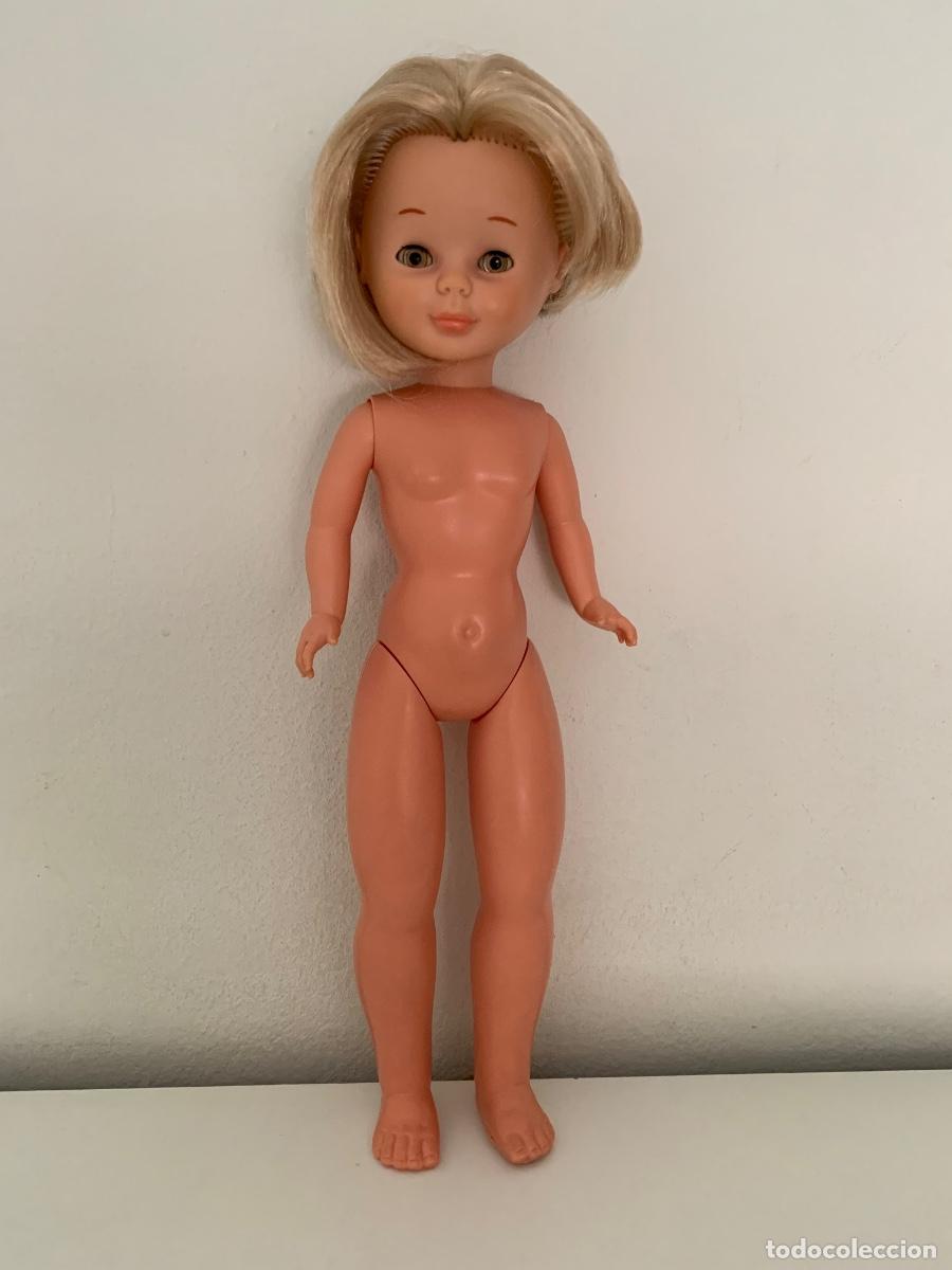 Mu&ntilde;ecas Nancy y Lucas: Nancy rubia. Ojos margarita miel, tobillo fino, pelo cortado. A&ntilde;os 70. Famosa