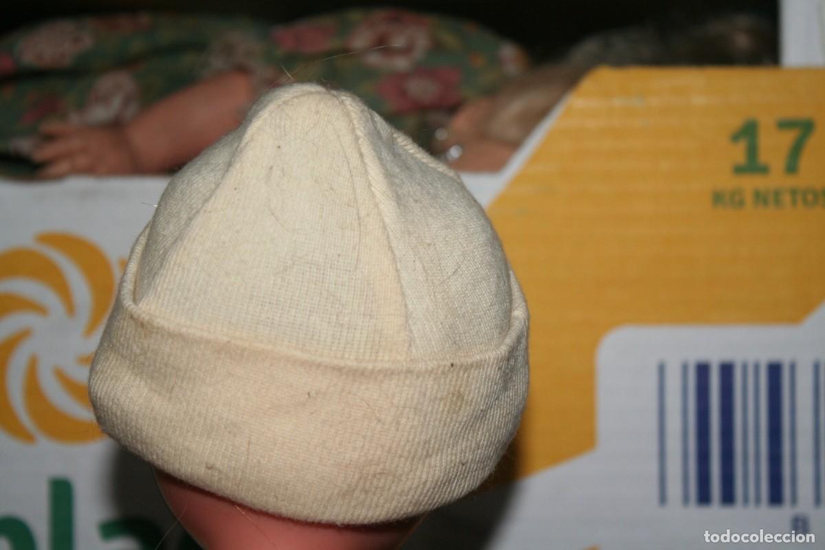 Mu&ntilde;ecas Nancy y Lucas: gorro amarillo para mu&ntilde;eca nancy no original - Foto 3