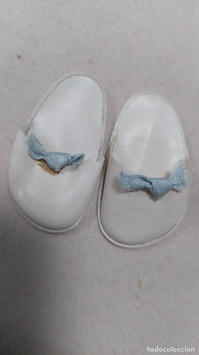 Mu&ntilde;ecas Nancy y Lucas: Pantuflas de Mu&ntilde;eca Nancy