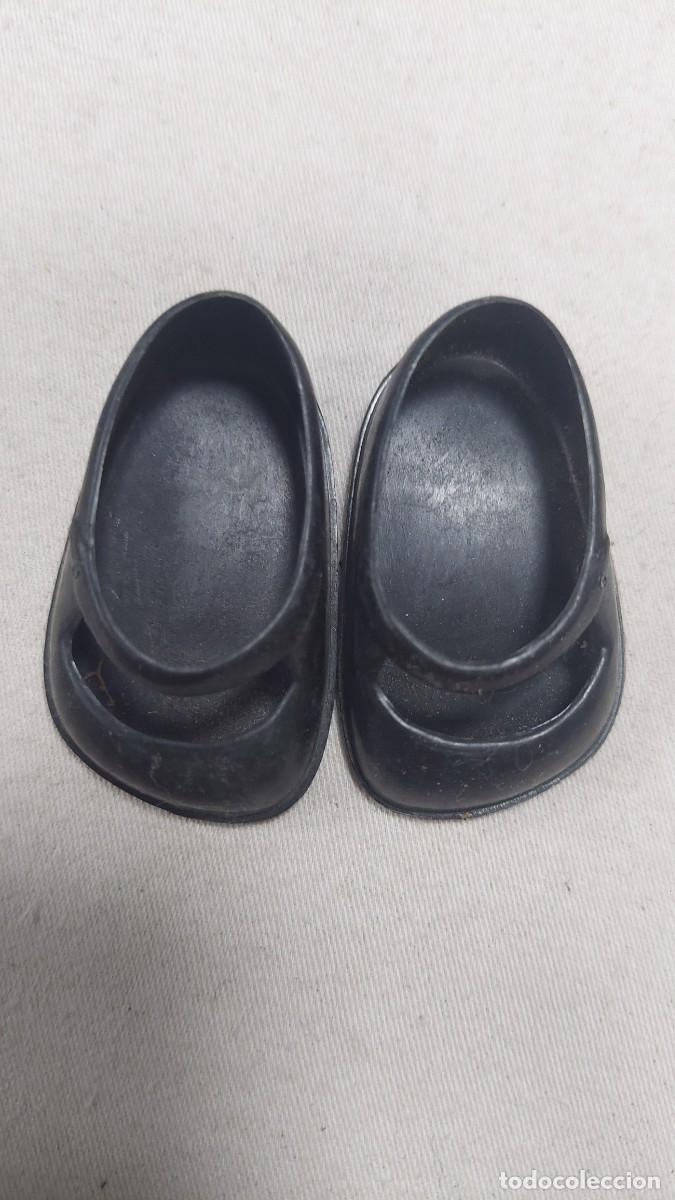 Mu&ntilde;ecas Nancy y Lucas: Zapatos negros de Mu&ntilde;eca Nancy