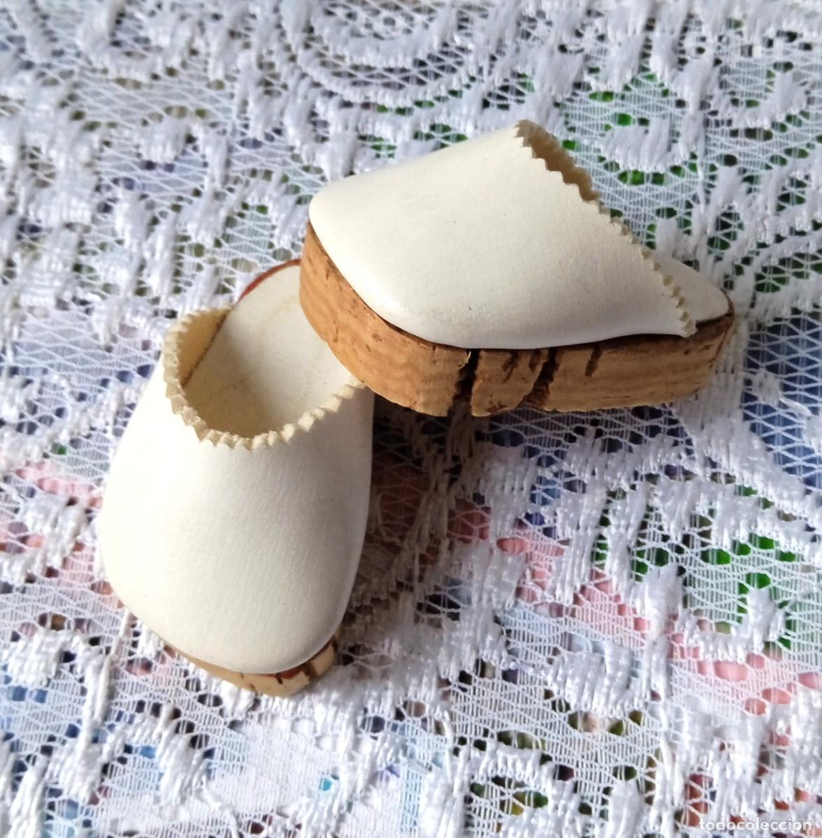 Mu&ntilde;ecas Nancy y Lucas: ZUECOS PARA NANCY CON SUELA DE CORCHO