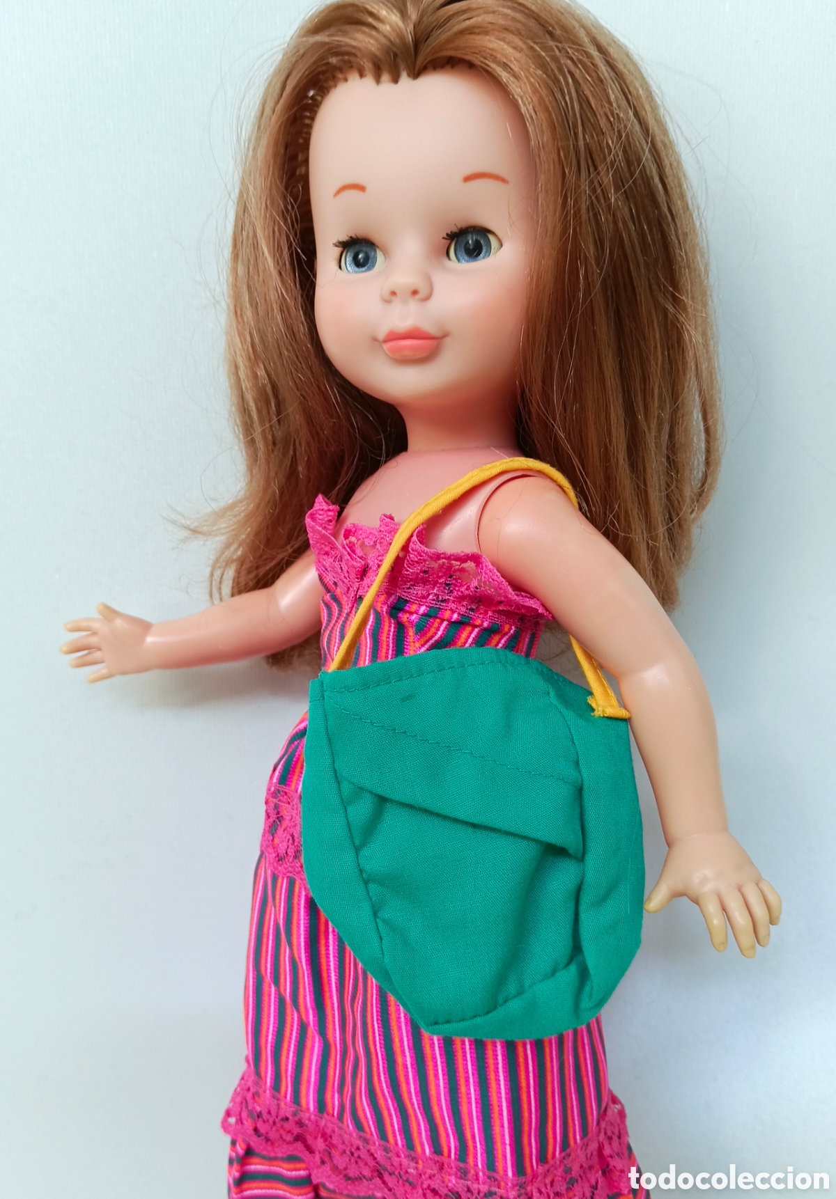 Mu&ntilde;ecas Nancy y Lucas: Bolso verde y amarillo v&aacute;lido para Nancy a&ntilde;os 80 90