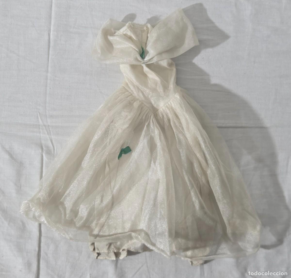 Mu&ntilde;ecas Nancy y Lucas: Vestido de Nancy esperando al principe