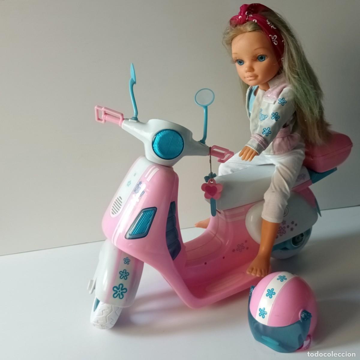 Mu&ntilde;ecas Nancy y Lucas: MU&Ntilde;ECA NANCY Y SU MOTO VESPA ROSA - Foto 2