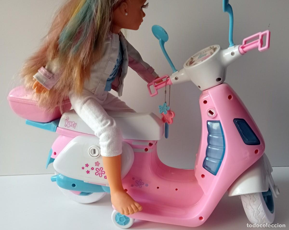 Mu&ntilde;ecas Nancy y Lucas: MU&Ntilde;ECA NANCY Y SU MOTO VESPA ROSA - Foto 4