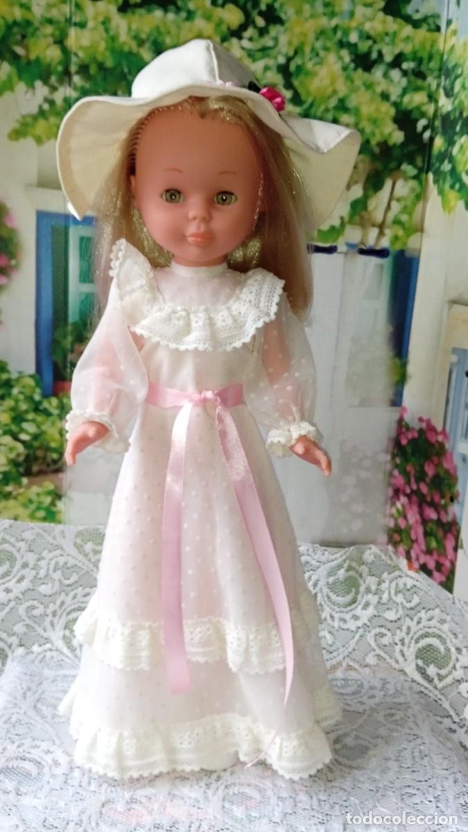 Mu&ntilde;ecas Nancy y Lucas: VESTIDO Y PAMELA NOSTALGIA NANCY-A&Ntilde;OS 70