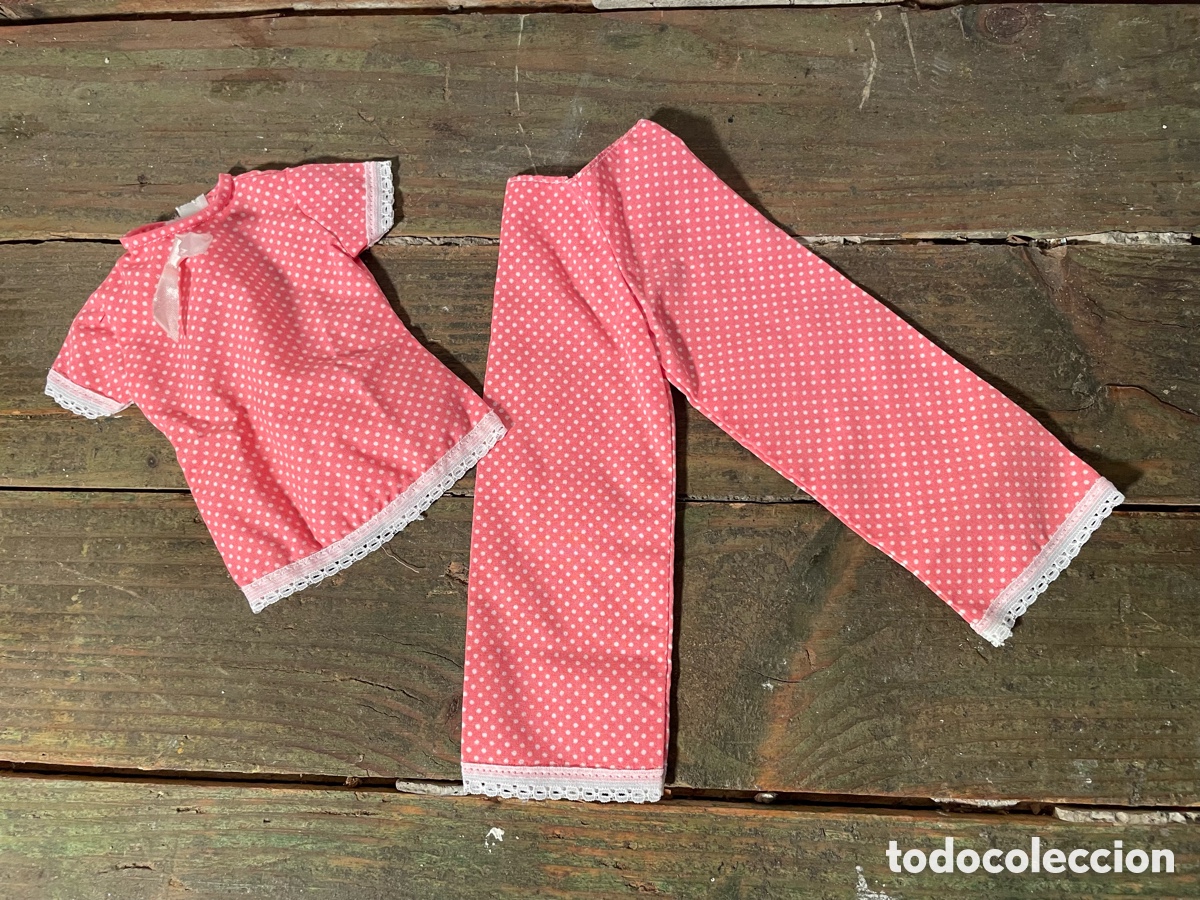 Mu&ntilde;ecas Nancy y Lucas: PIJAMA ROSA CON TOPOS DE NANCY. ORIGINAL