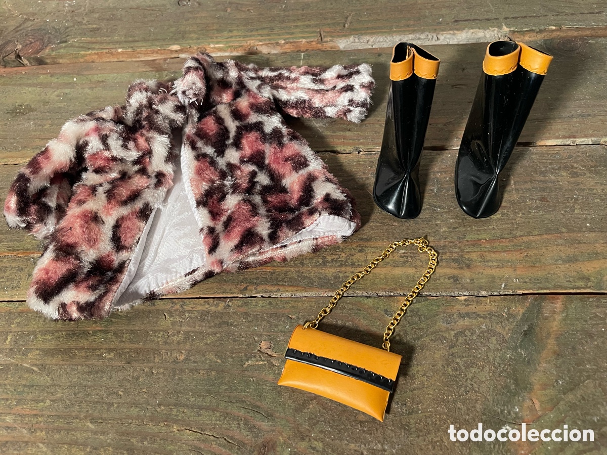 Mu&ntilde;ecas Nancy y Lucas: CONJUNTO NANCY EN LAS CARRERAS. CON BOLSO Y BOTAS EN MOSTAZA. ORIGINAL