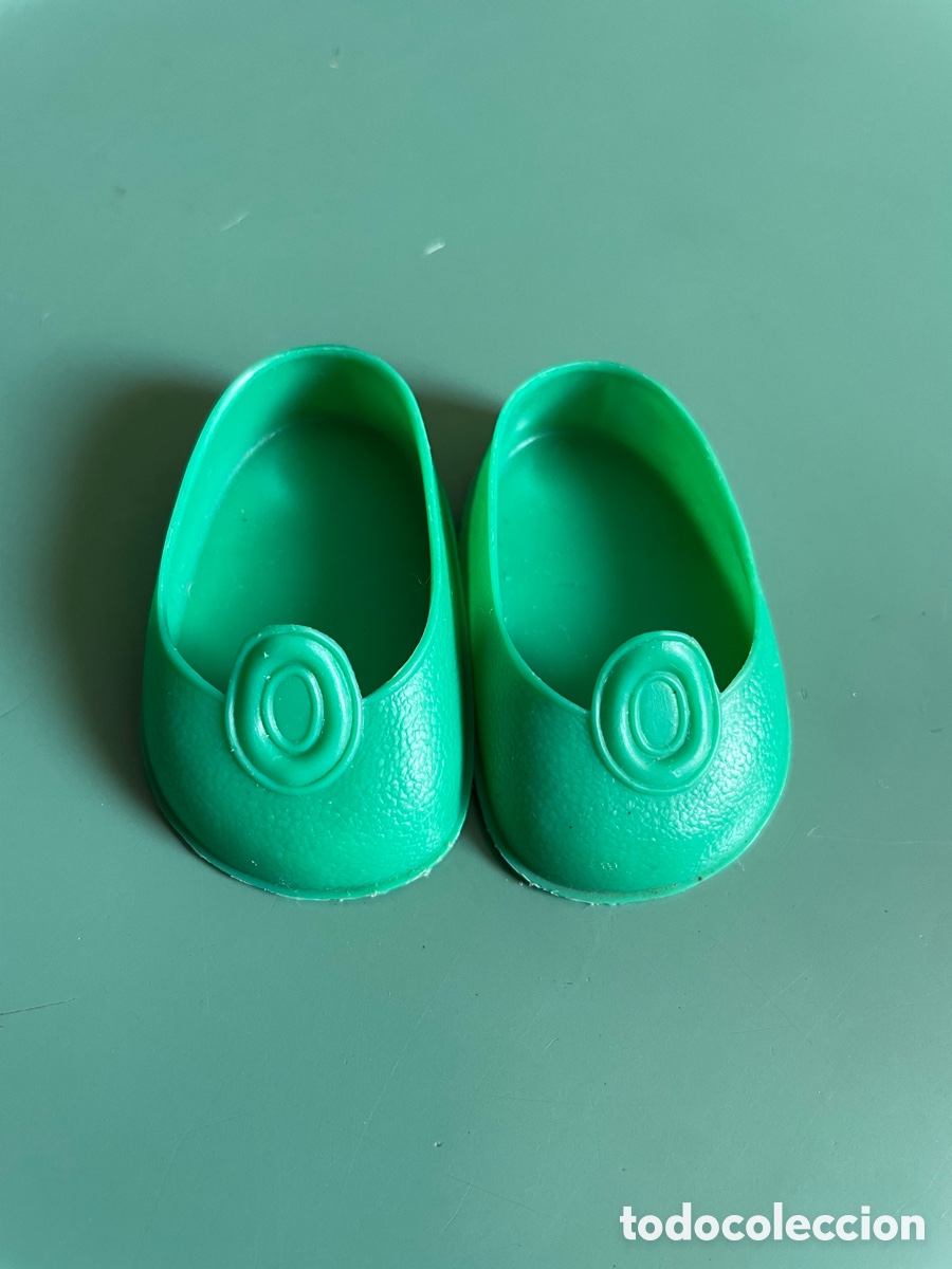 Mu&ntilde;ecas Nancy y Lucas: PAR DE ZAPATOS BOT&Oacute;N PARA NANCY EN VERDE. ORIGINAL