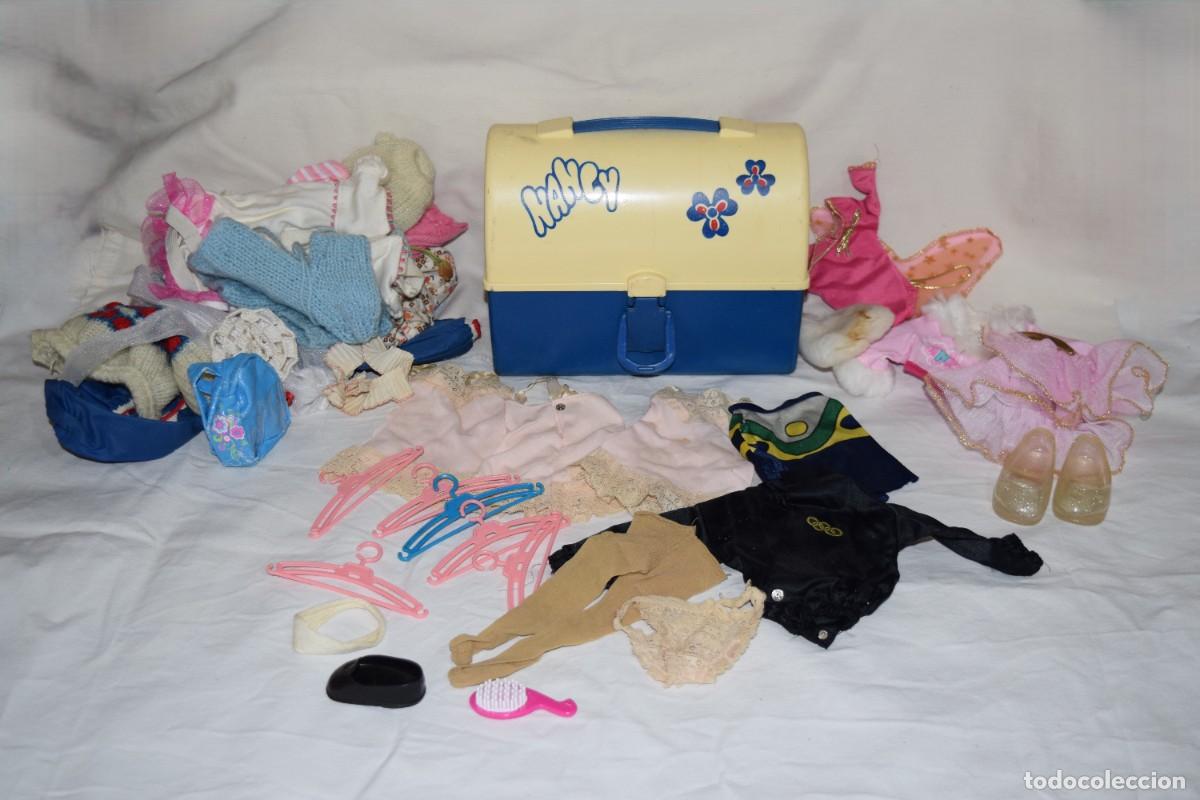 Mu&ntilde;ecas Nancy y Lucas: Lote repuestos - BAUL con ROPAS y ACCESORIOS de NANCY antigua, otras &eacute;pocas y otras mu&ntilde;ecas - &iexcl;Mira!