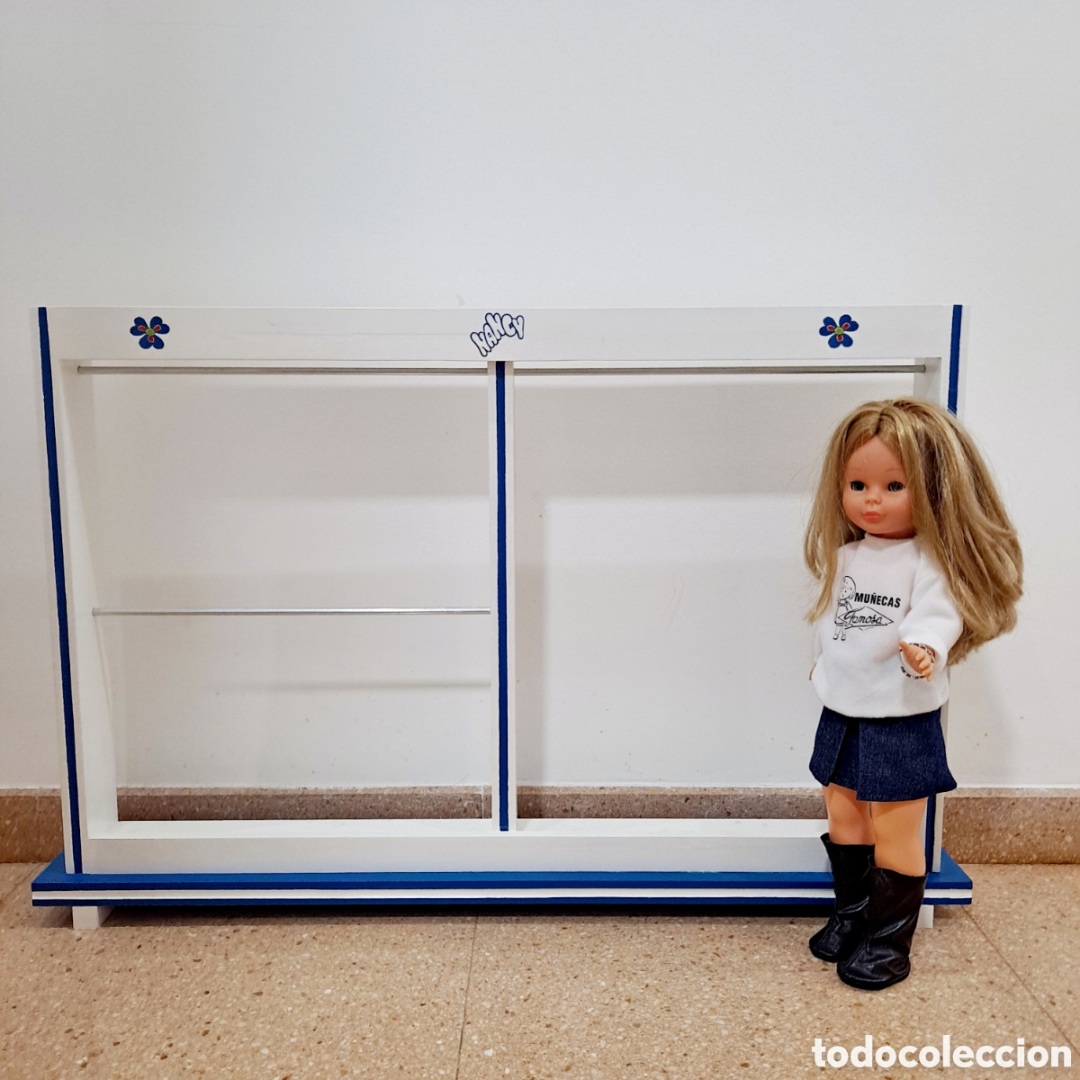 Mu&ntilde;ecas Nancy y Lucas: Nancy vestidor ( replica)en buen estado